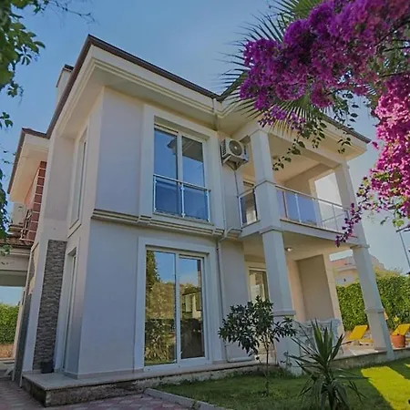 Detached With Private Pool In Calista Villa