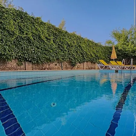 Detached With Private Pool In Calista *