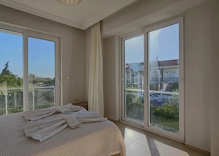 Villa Detached With Private Pool In çalışta