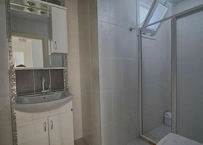Detached With Private Pool In çalışta Villa