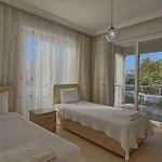 Villa Detached With Private Pool In Calista *