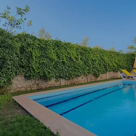 Detached With Private Pool In çalışta Villa