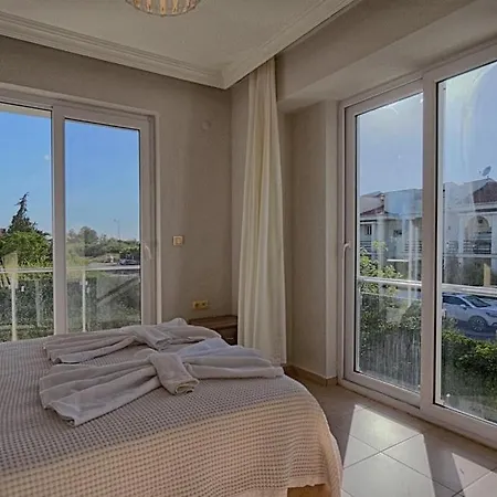 Detached With Private Pool In çalışta Villa Fethiye