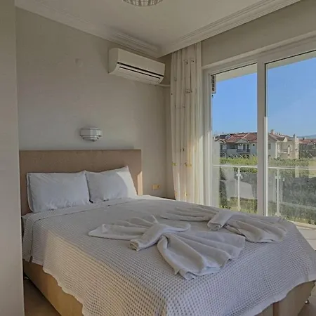 Detached With Private Pool In Calista *