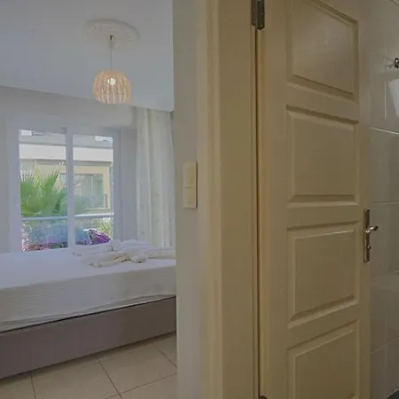 Villa Detached With Private Pool In çalışta