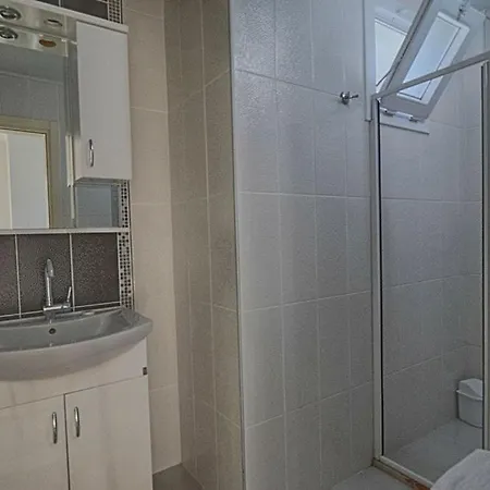 Detached With Private Pool In çalışta Villa